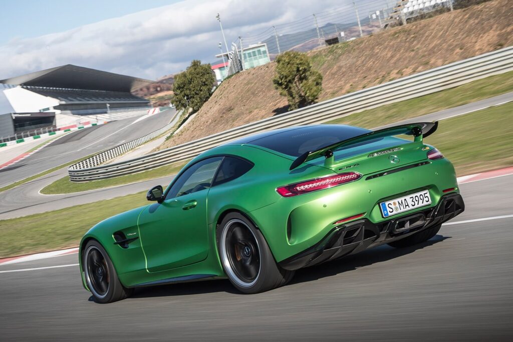2016 Mercedes-AMG GT R