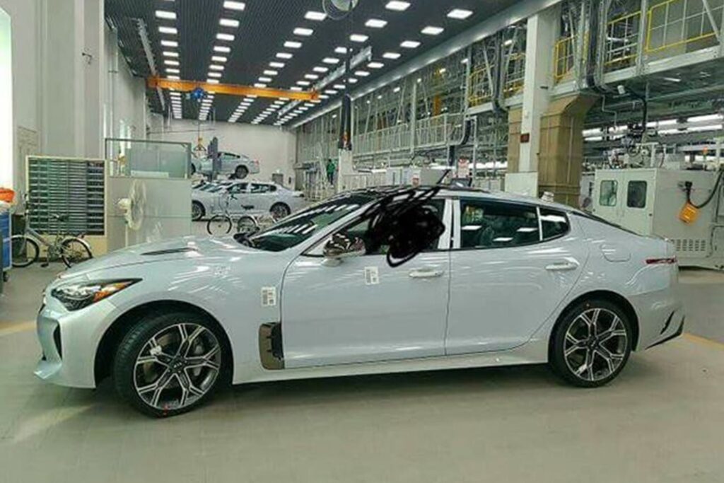 Kia CK rear-drive sports sedan spied