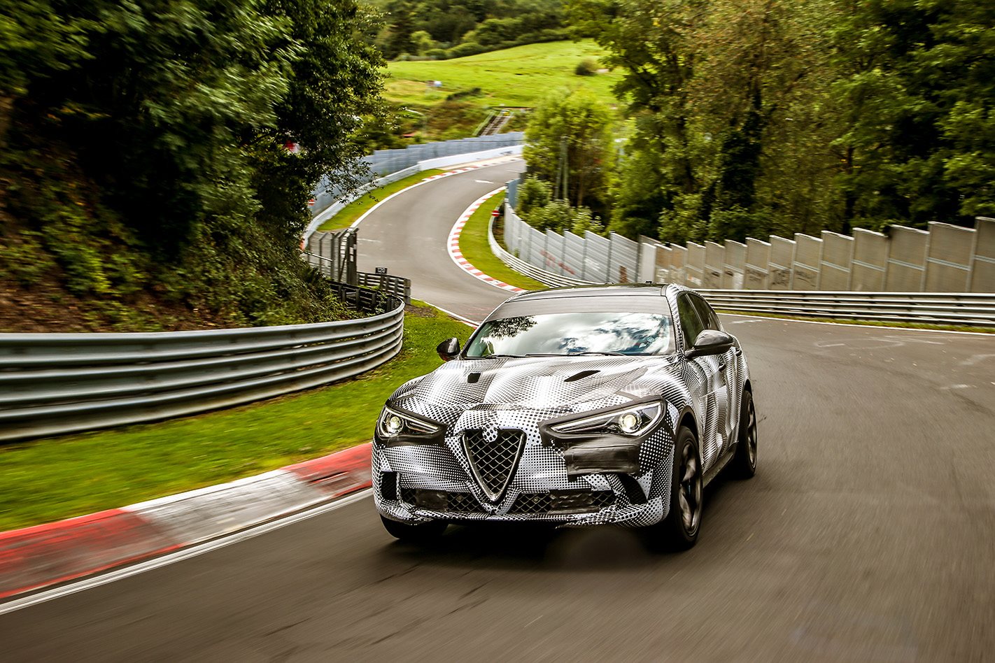 2018 alfa romeo stelvio NBR
