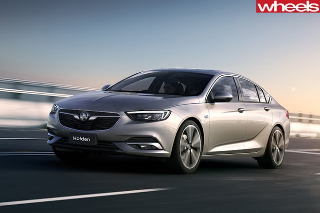 Holden -Insignia -driving -front -side
