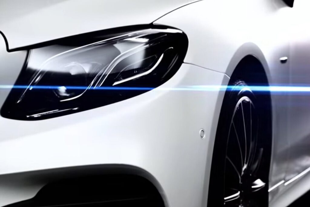 2017 Mercedes-Benz E-Class Coupe teased