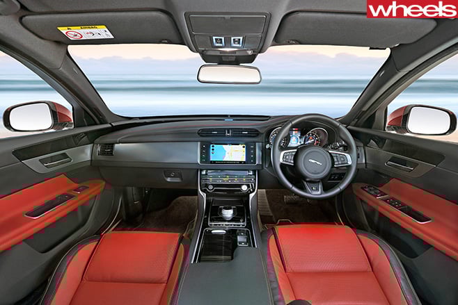 Jaguar -XF-R-Sport -25t -interior