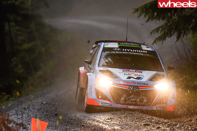 Hyundai -driving -in -WRC