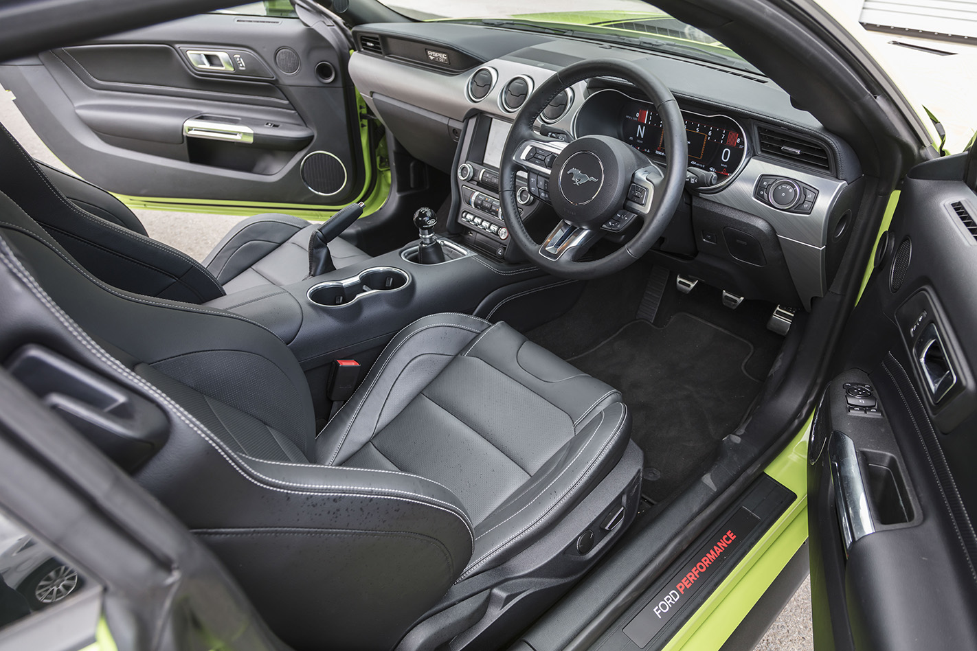 Ford Mustang R-Spec track test