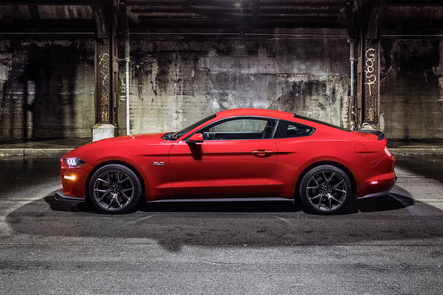 2018-Ford-Mustang-Performance-Pack-side.jpg