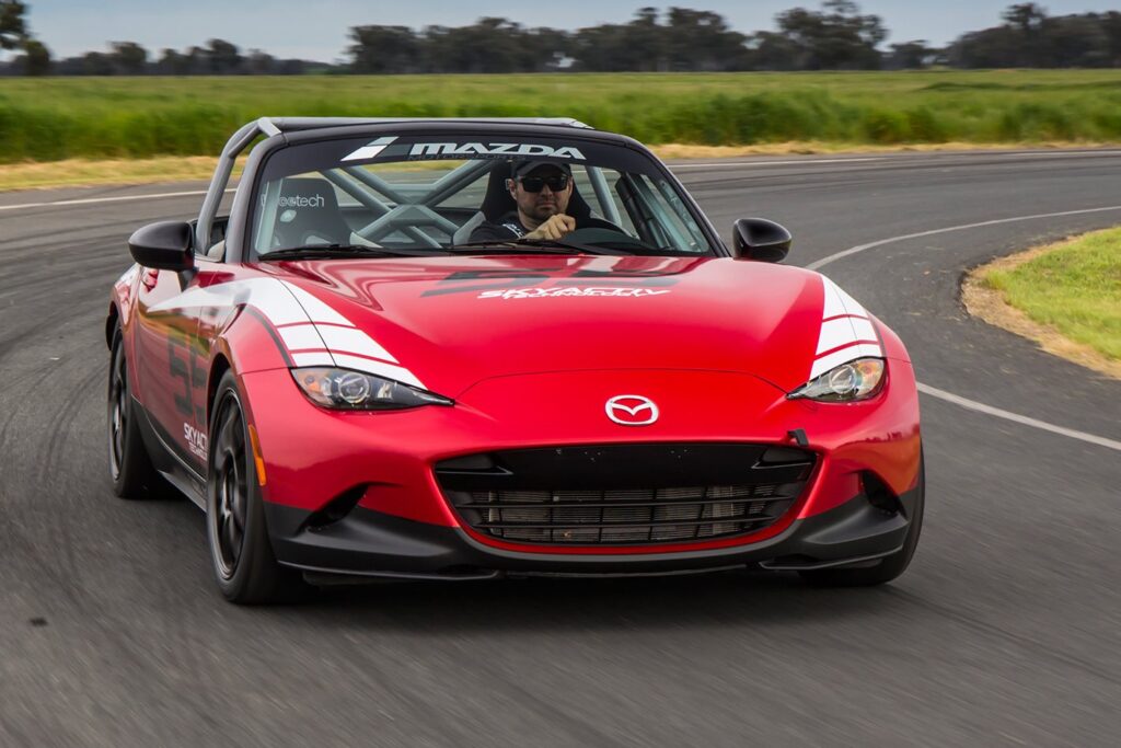 2016 Mazda MX-5 Cup edition