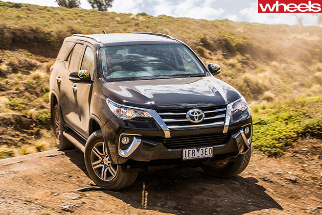 Toyota -Fortuner -front -side
