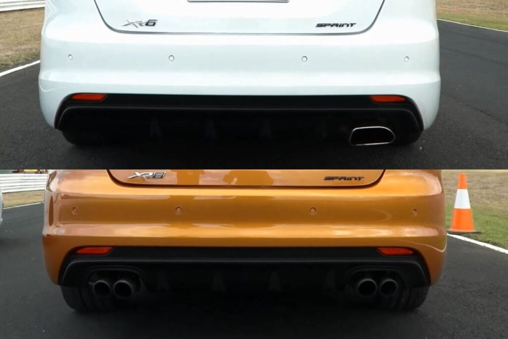 Ford Falcon Sprint rev battle