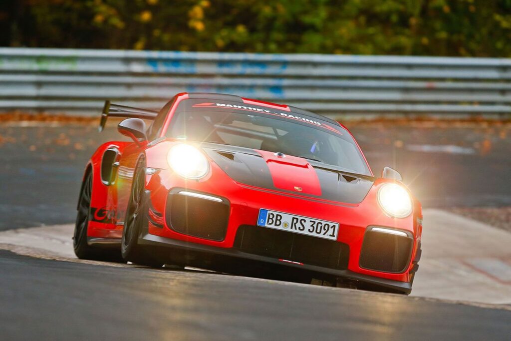 Porsche 911 GT2 RS MR