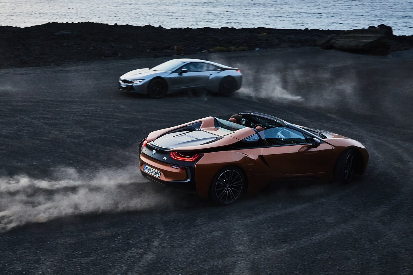 2017 LA Motor Show 2018 BMW i8 Roadster revealed, Coupe facelifted