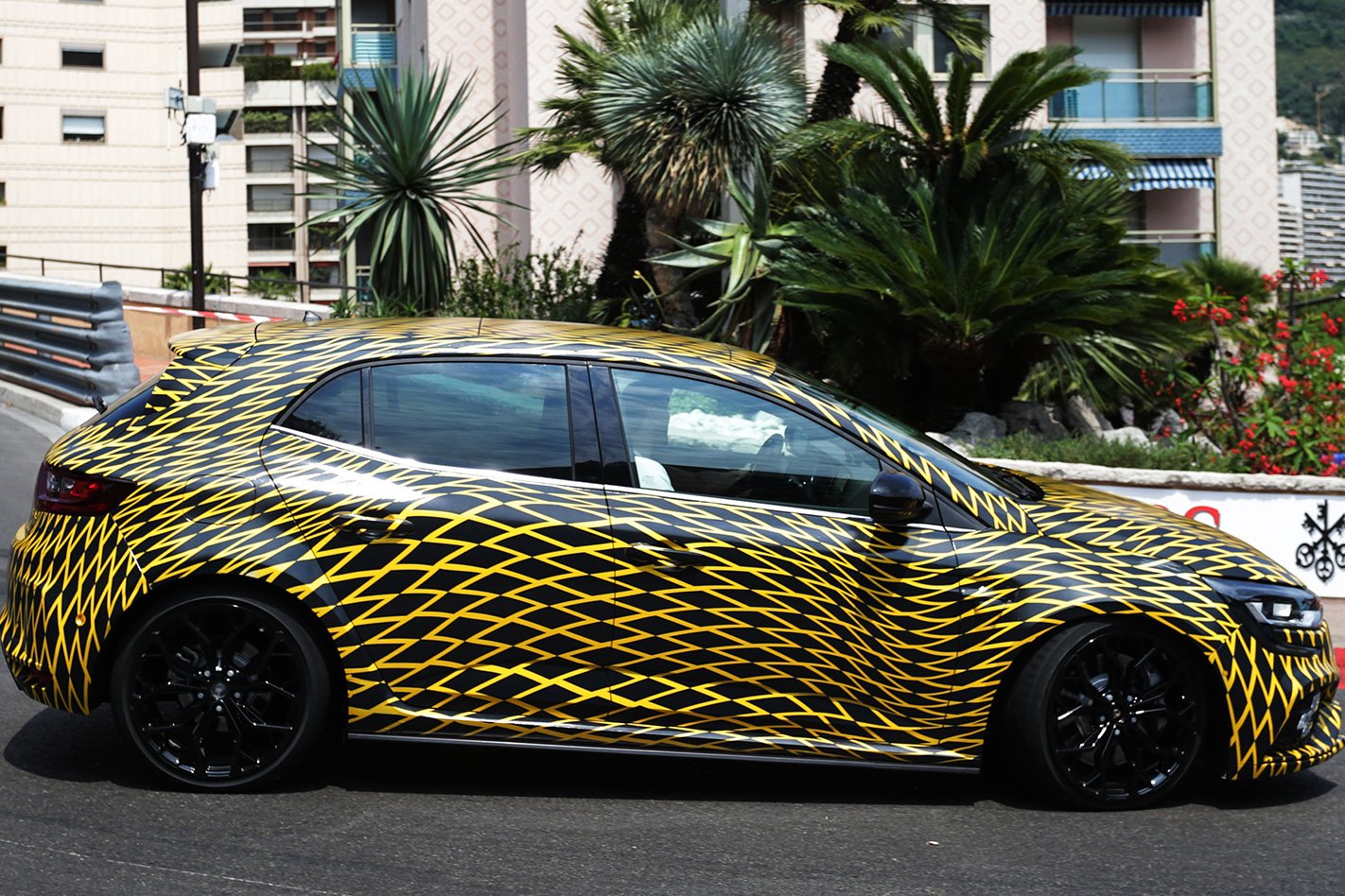Renault Megane RS side profile