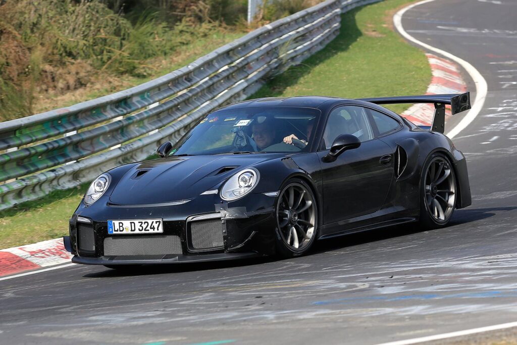 Porsche 911 GT2 nears production, 500kW+ on board