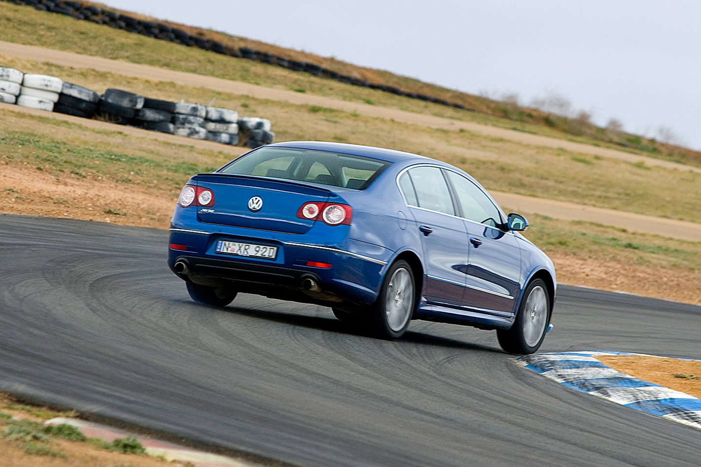 2008-Volkswagen-Passat-R36-rear.jpg