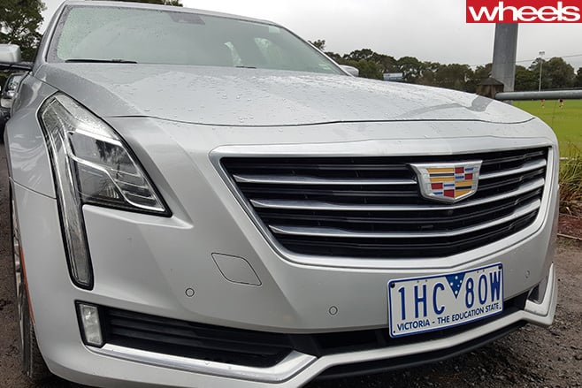 Cadillac -CT6-front -grille
