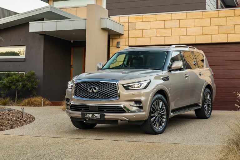 2018 Infiniti QX80 S Premium quick review