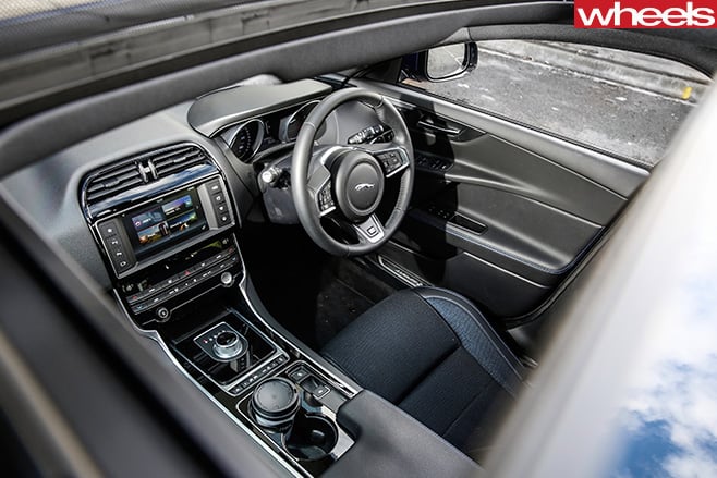 2016 Jaguar XE R-Sport 20d interior