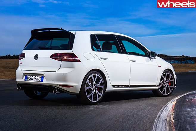 White -Volkswagen -Golf -GTI