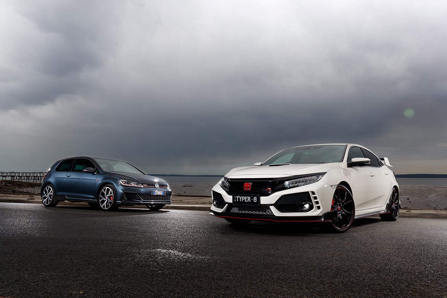 Volkswagen Golf GTI P vs Honda Civic Type R