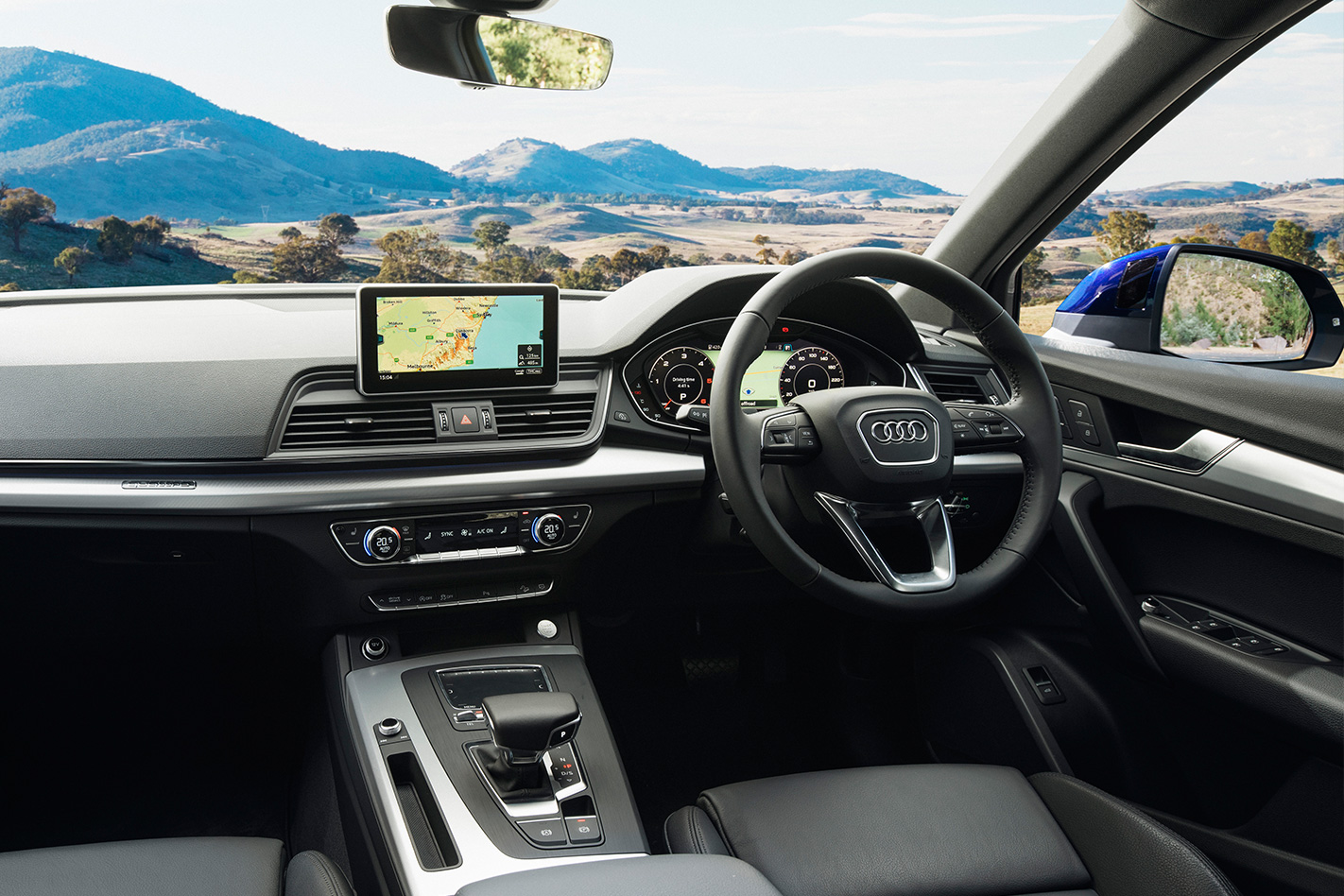AUDI Q5 INTERIOR