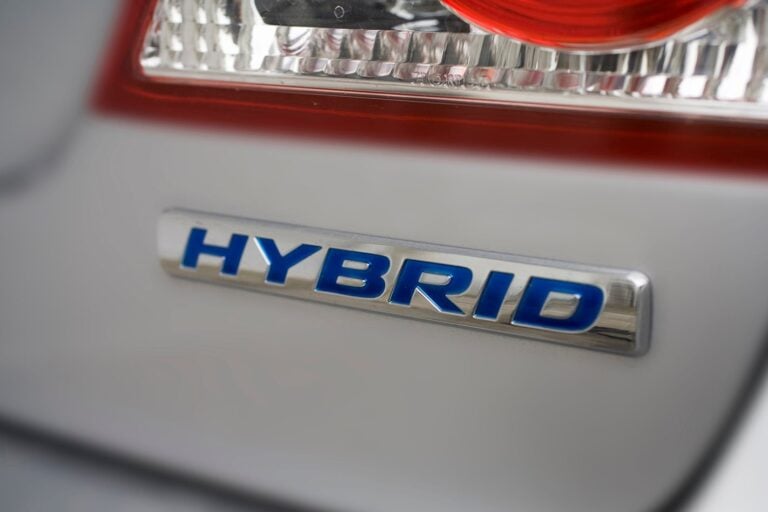 HYBRID BADGE