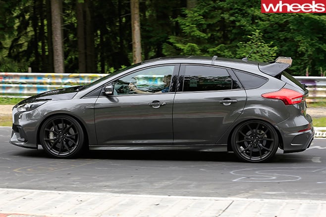 Ford -Focus -RS500-side