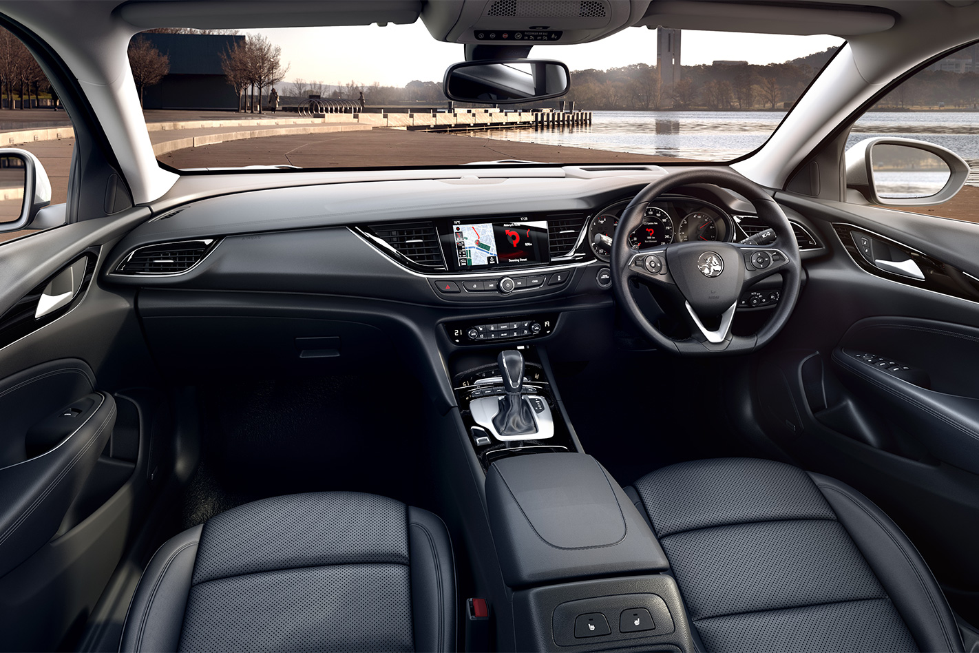 2018 Holden Commodore VXR interior