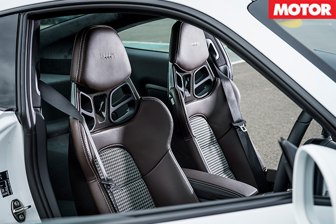 Porsche 911 R interior