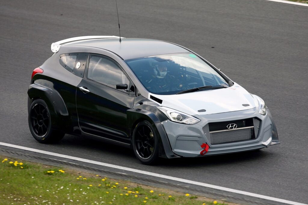 Hyundai i30 hot hatch at Nurburgring