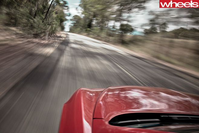 2013-Bentley -Continental -GT-driving -front -fender