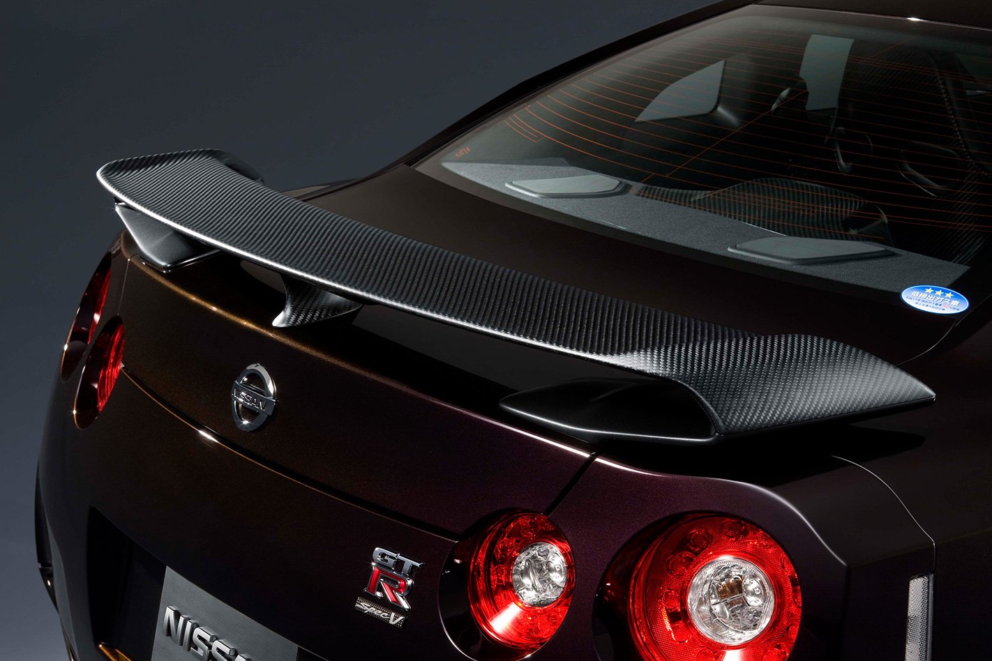Nissan-GT-R-Spec-V-spoiler.jpg
