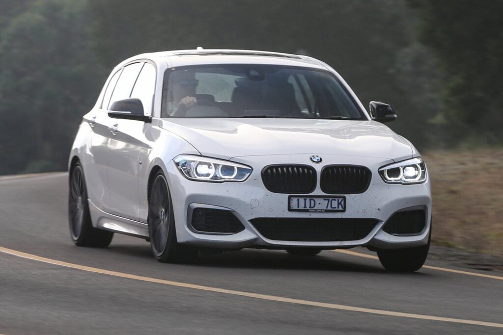 2017 BMW M140i facing