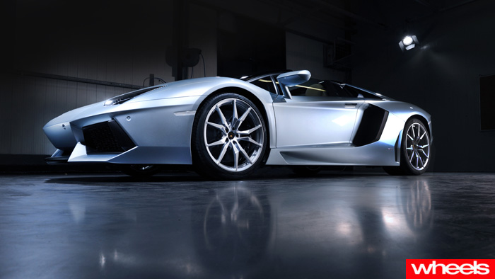 New Lamborghini Aventador LP 700-4 Roadster 2012