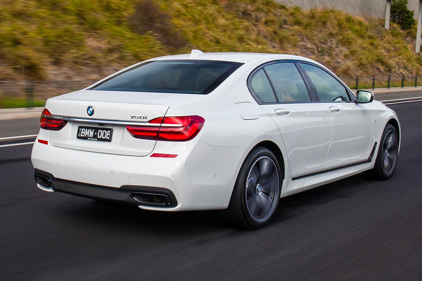 2016 BMW 750i