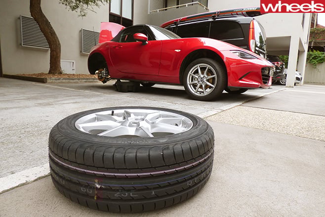 Mazda -MX5-spare -tyre