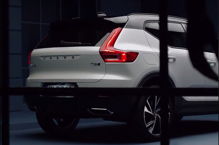 2018 Volvo XC40 REAR
