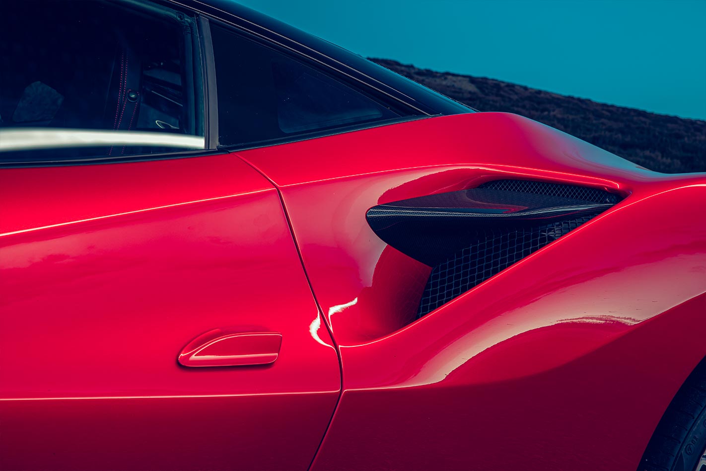 Ferrari F8 Tributo intake