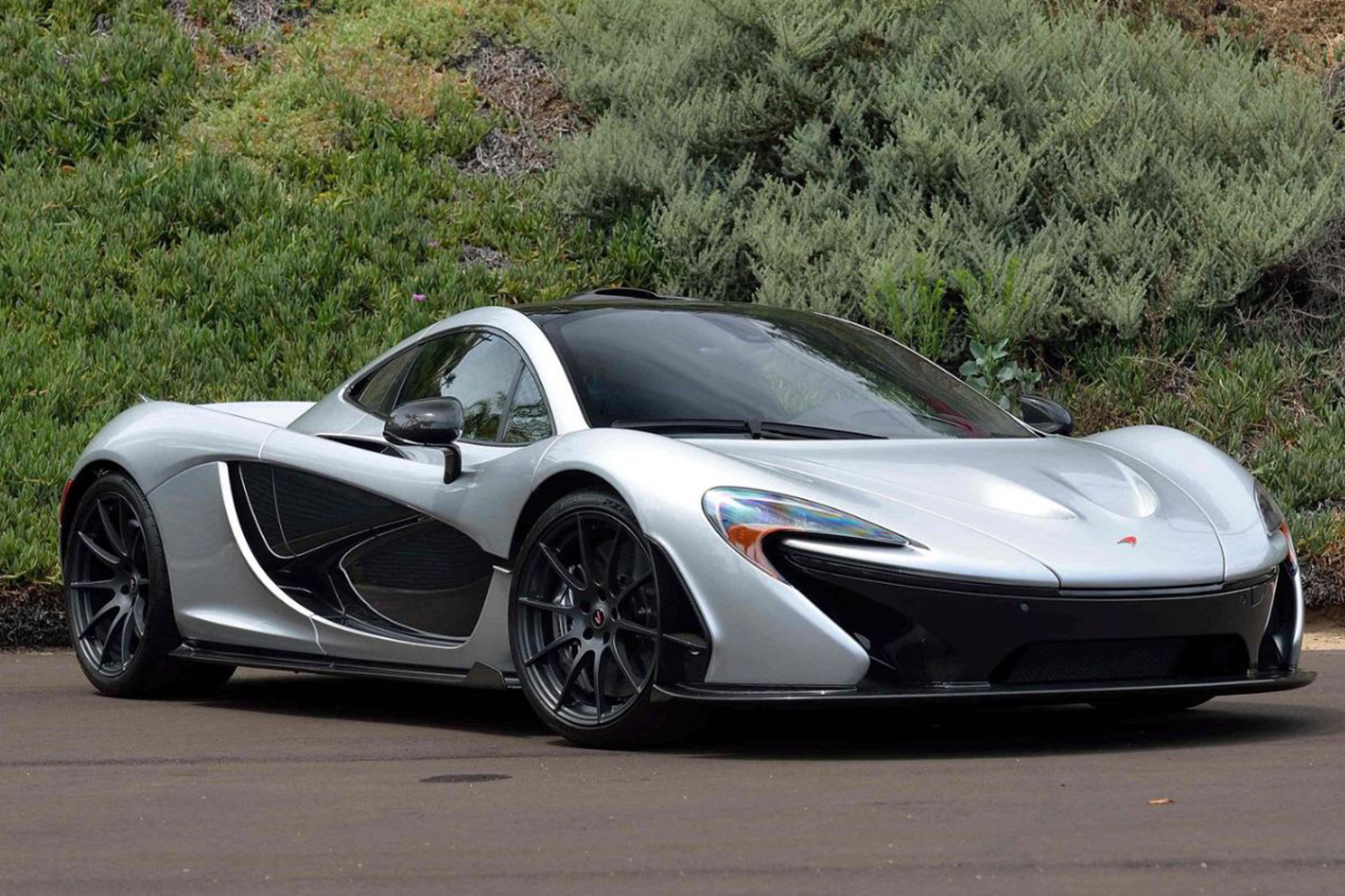 2015 McLaren P1