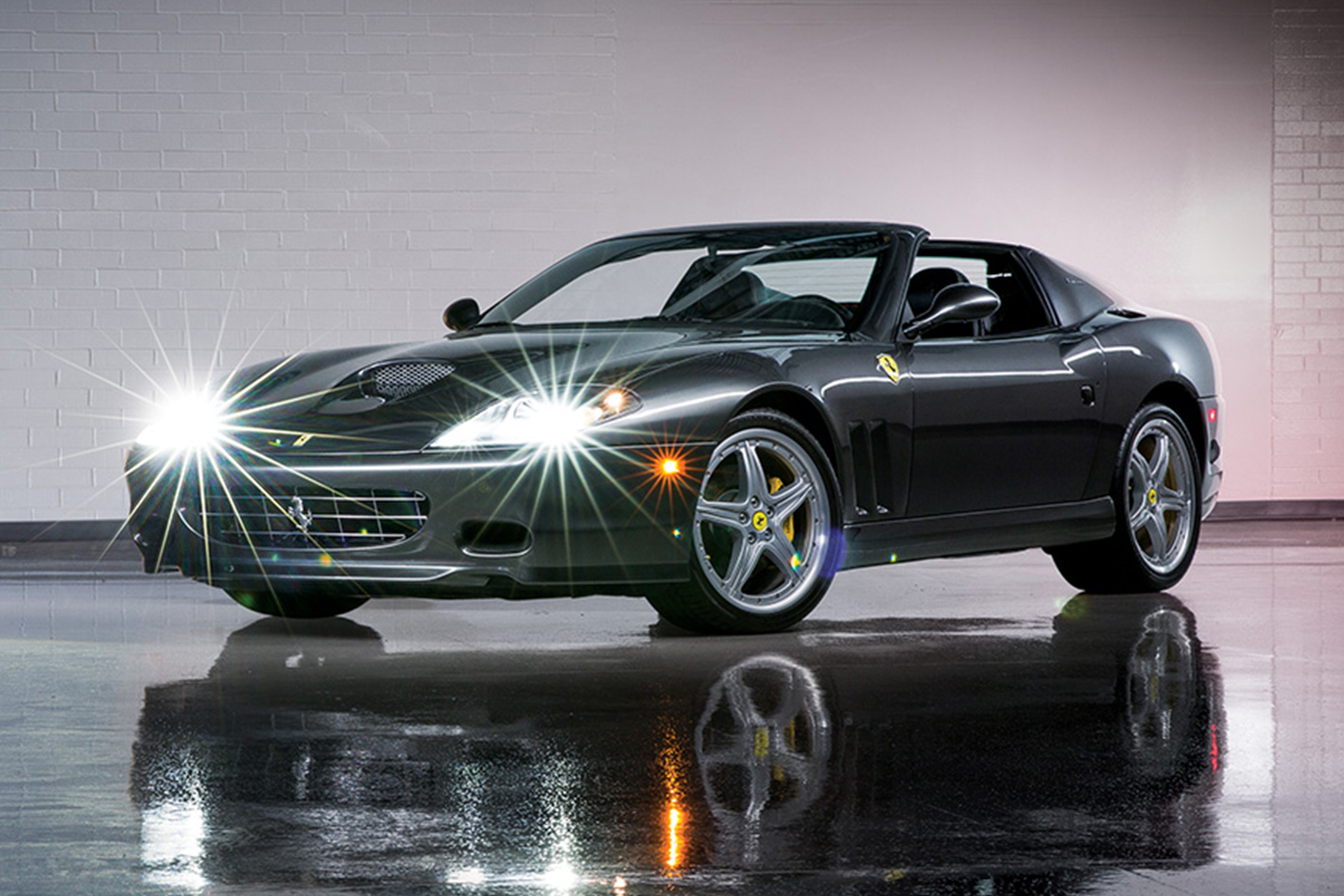 2005-Ferrari-575-Superamerica-front-facing.jpg