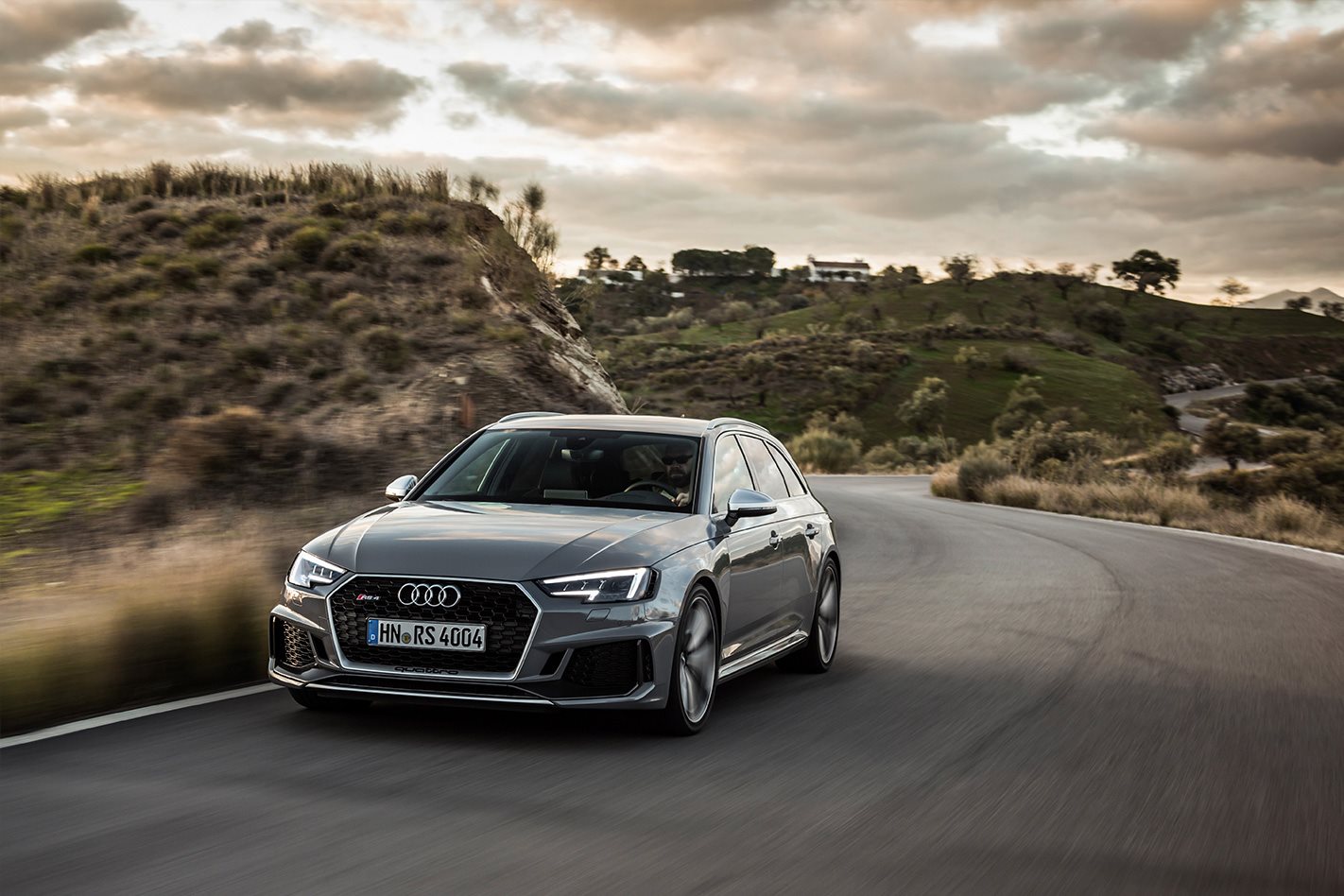 2018 Audi RS4 Avant quick review
