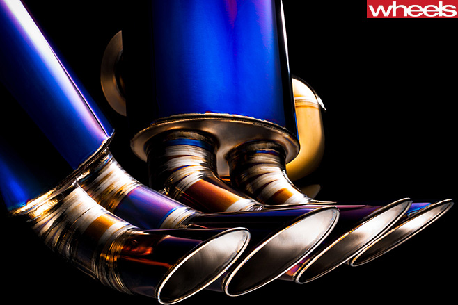 Valentino -Balboni -aftermarket -parts -exhaust -pipe