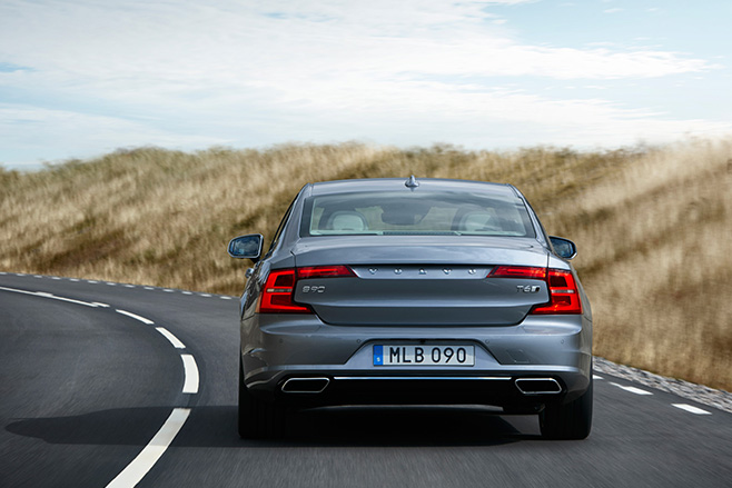 Volvo S90 rear
