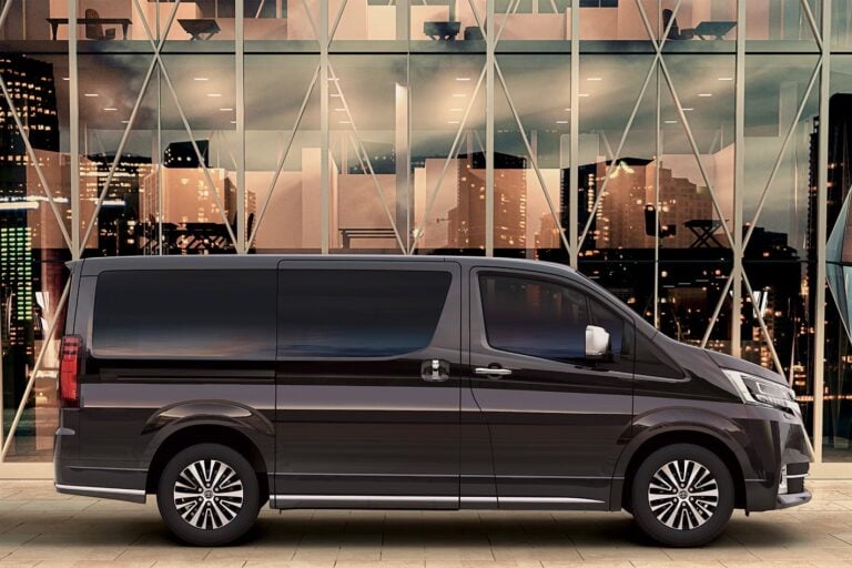 2020 Toyota Granvia