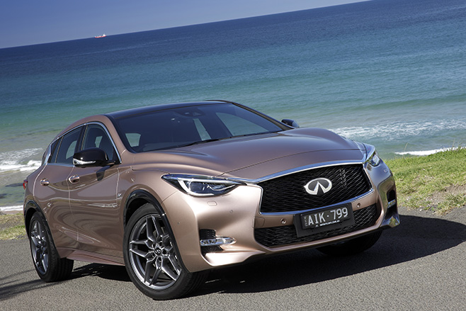 Infiniti Q30