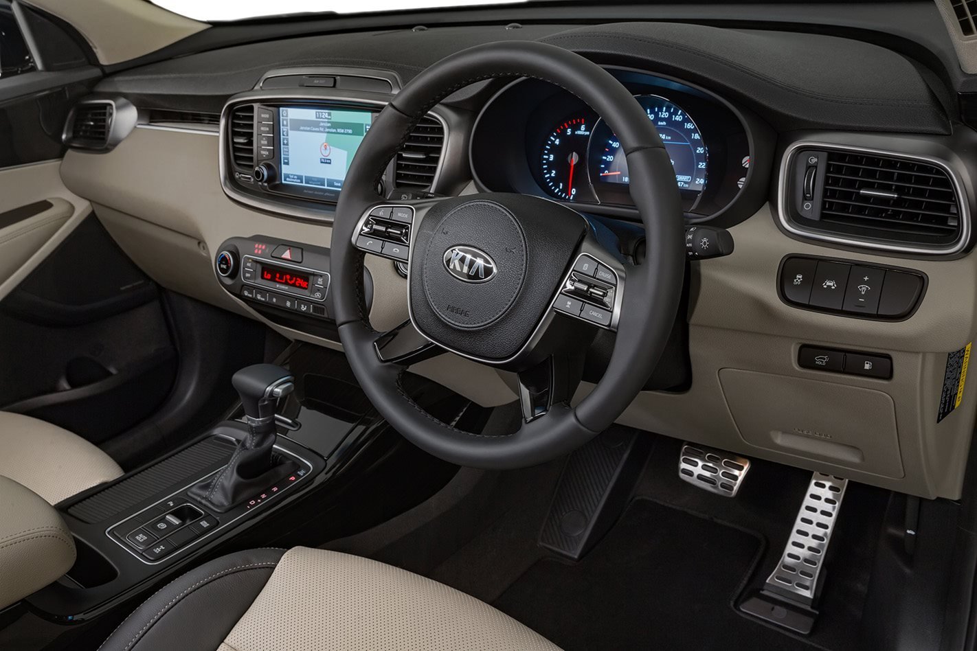 Kia Sorento SLi interior