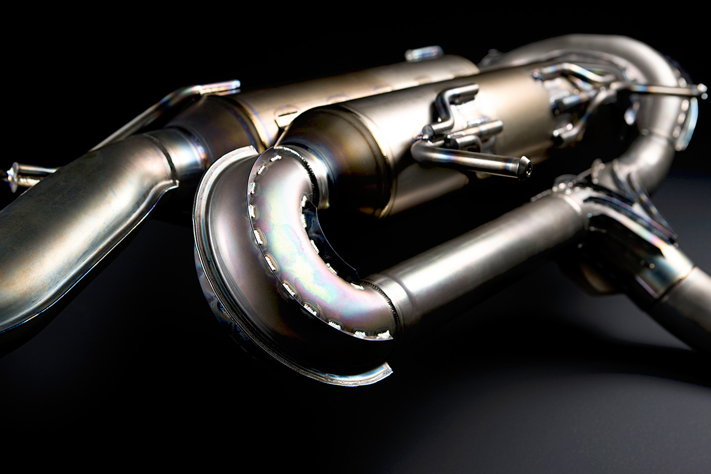 Nissan-GT-R-Spec-V-exhaust-system.jpg