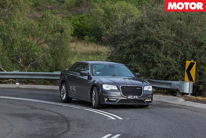 Chrysler 300 SRT turning