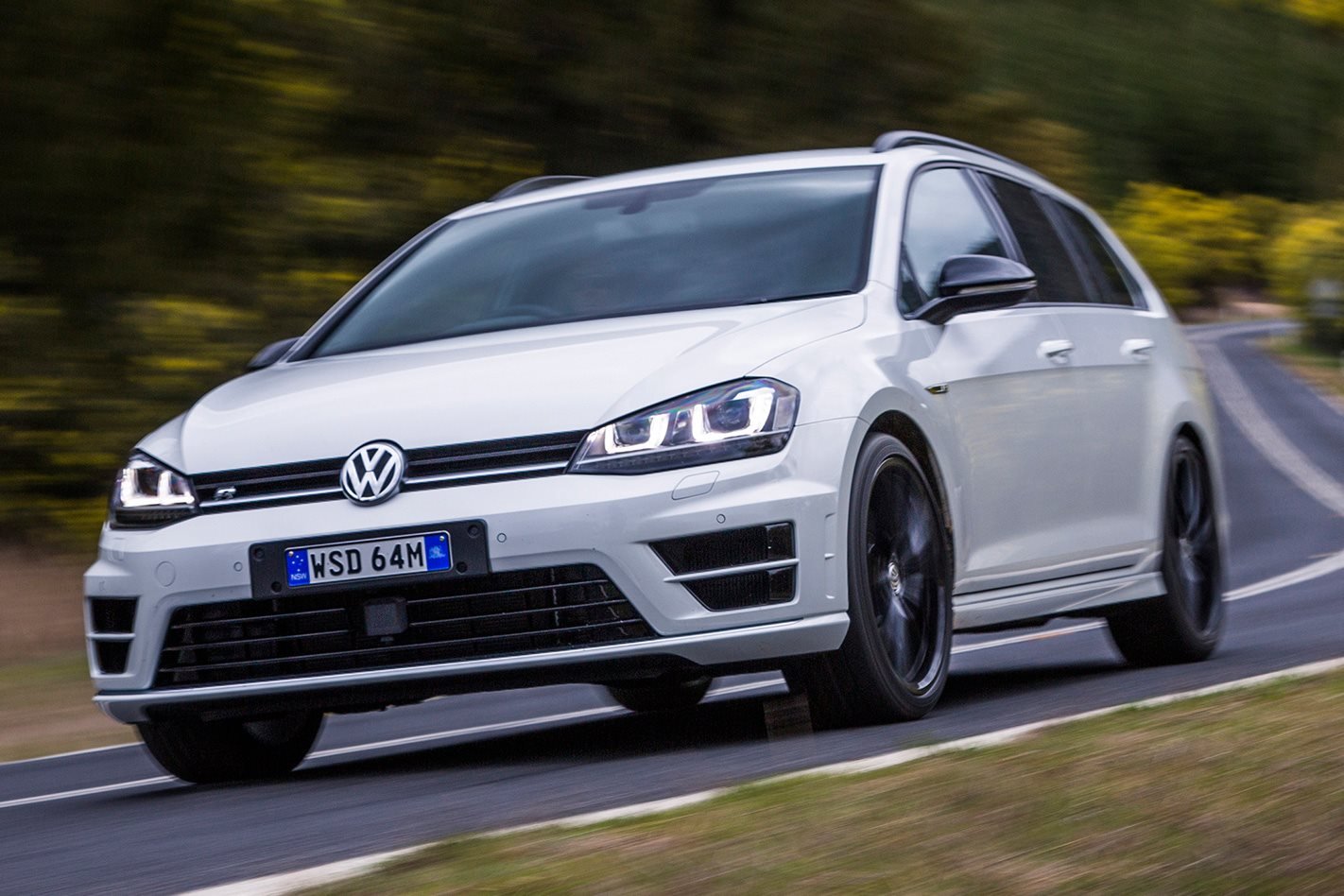2015 Volkswagen Golf R wagon Wolfsburg Edition