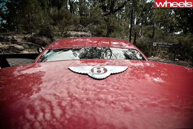 2013-Bentley -Continental -GT-bonnet