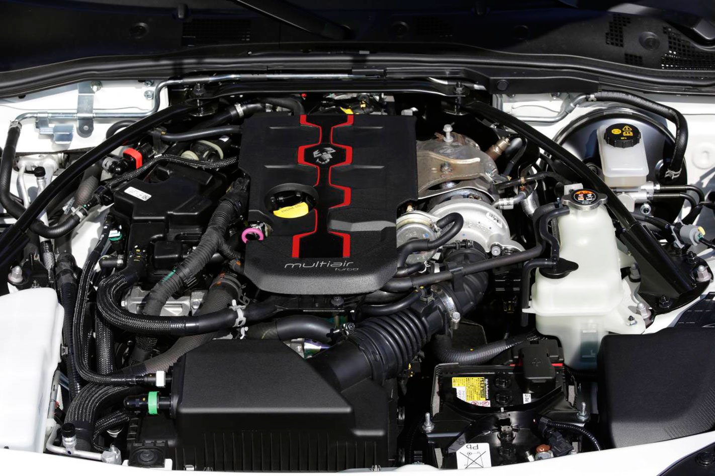 Abarth 124 Spider engine