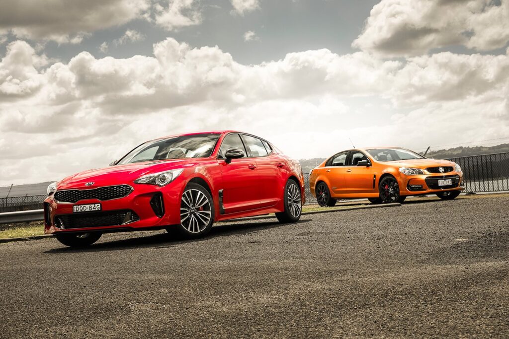 2017 Kia Stinger 330S vs 2017 Holden VFII SS V Redline Commodore